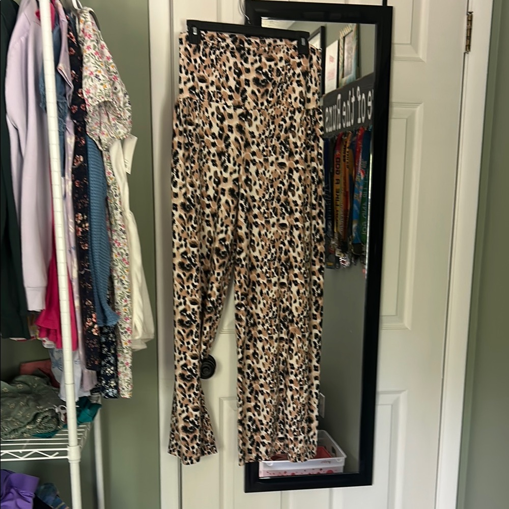 Leopard Print WideLeg Pants